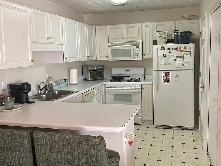 3312 Avensong Village Cir — Photo 3
