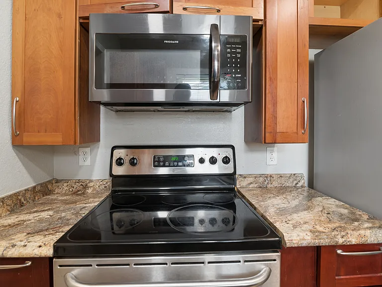 4604 S Ironwood Ave — Photo 14