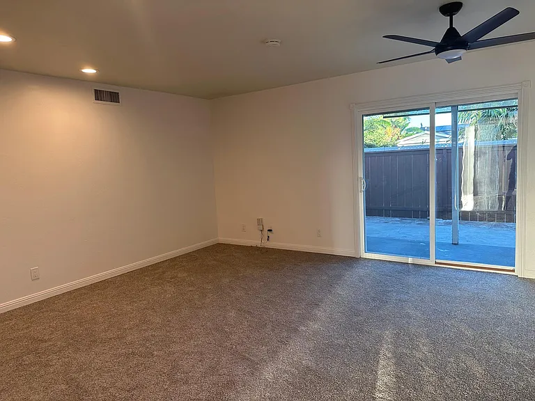 4963 Hawley Blvd — Photo 28