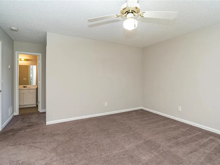 3272 Peach Ct NW — Photo 37