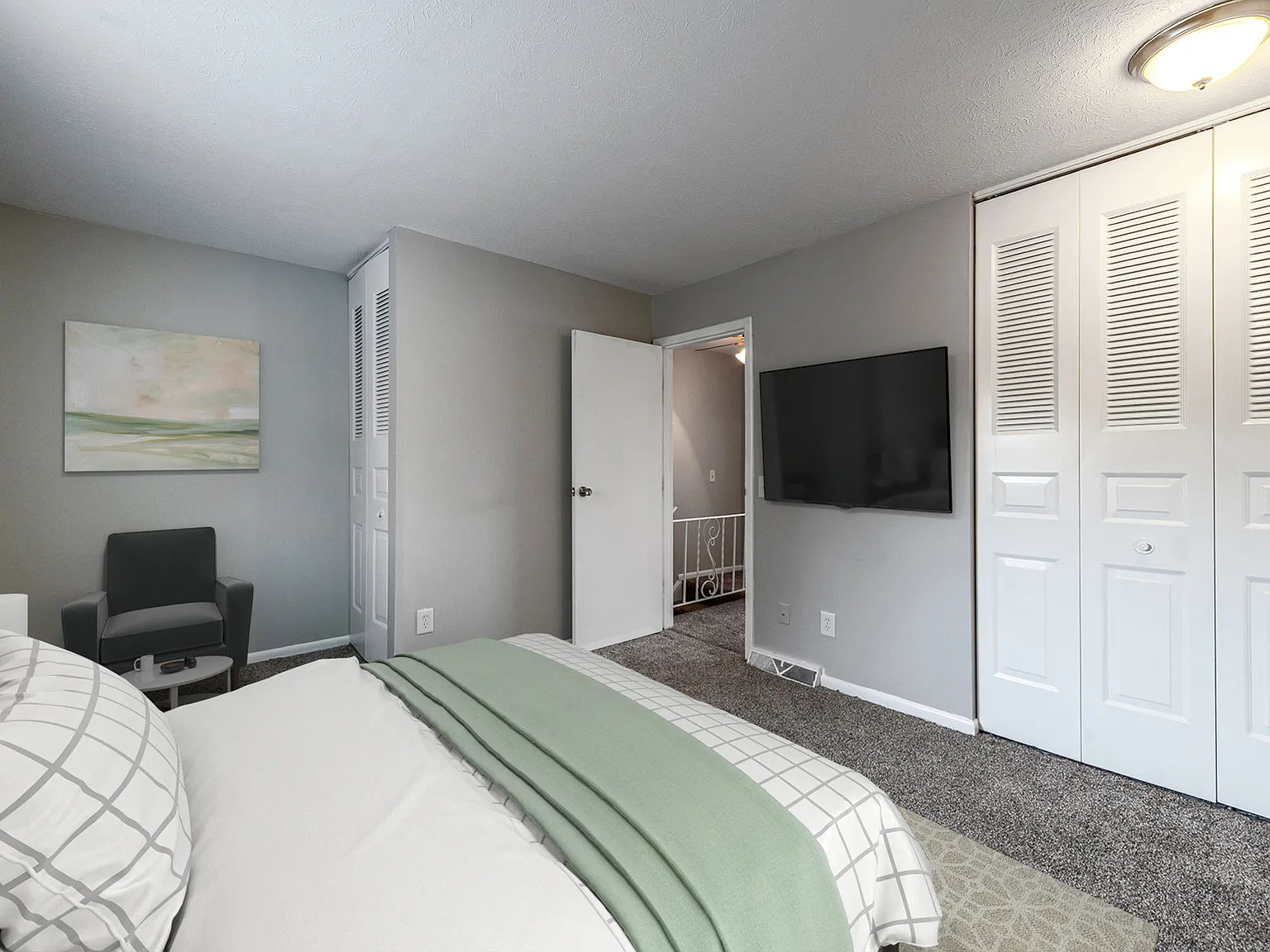 Centre Court Townhomes — Photo 4
