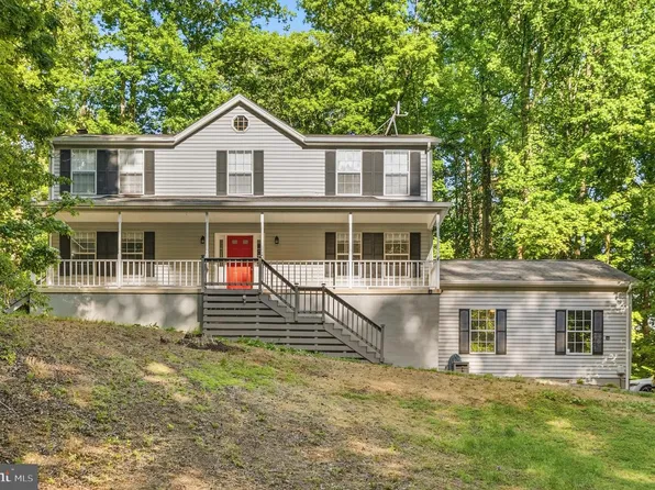 7090 Maxwell Dr, Hughesville, MD 20637