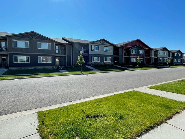 1st image of 350 Water Lily Dr APT 14