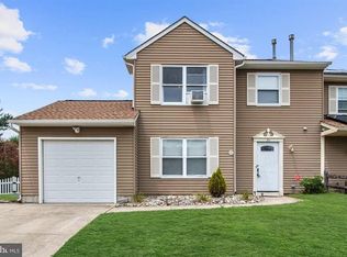 33 Old Orchard Dr, Sicklerville, NJ 08081
