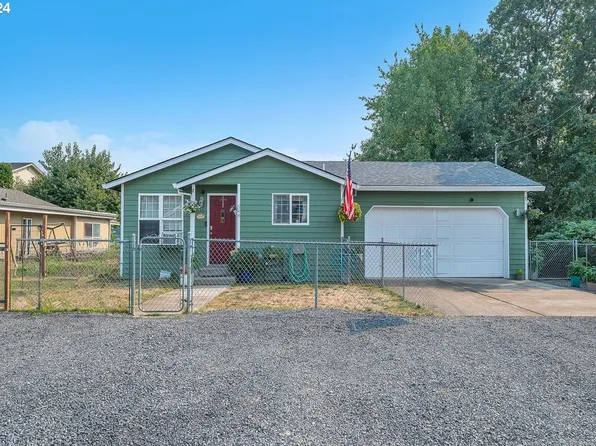 544 S 9th St, Saint Helens, OR 97051