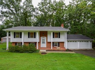 2139 Coachman Dr, Roanoke, VA 24012