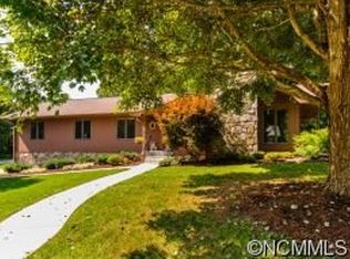 404 Periwinkle Dr, Asheville, NC 28804