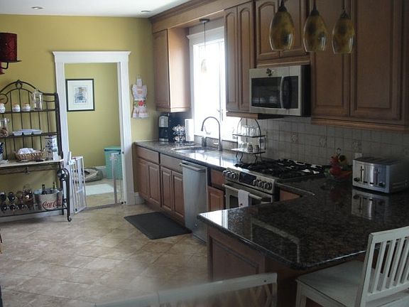 2nd image of 158 Highland Ave #2