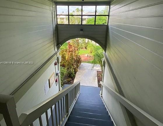 2nd image of 811 NE 199th St #20233