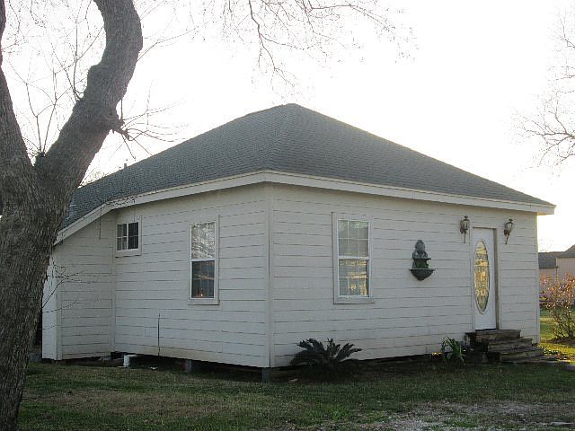 1st image of 419 S Avenue C