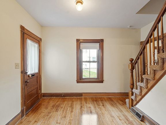 4th image of 57 Llewellyn St