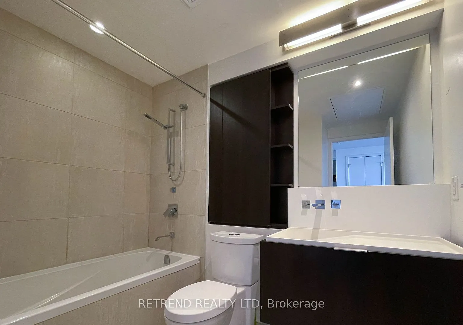 Studio, $2,050 — Photo 4