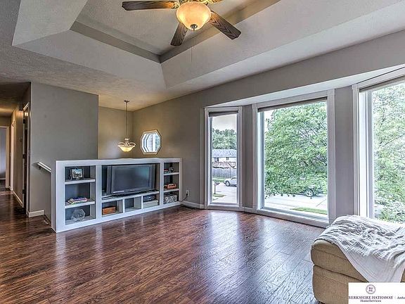3rd image of 1954 Kingston Cir