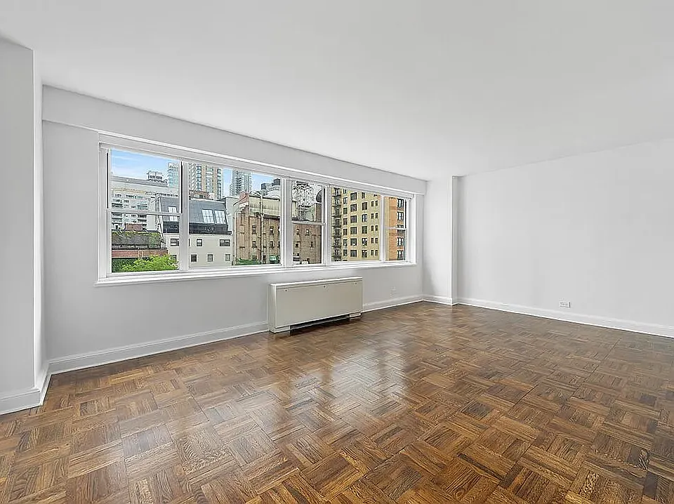 215 E 68th St #9G