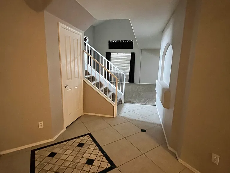 9014 W Port Au Prince Ln — Photo 10