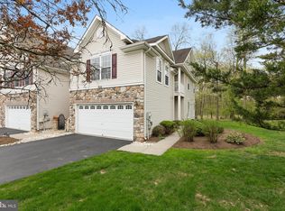 103 Knox Ct, Pennington, NJ 08534