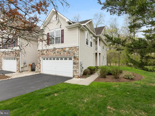 103 Knox Ct, Pennington, NJ 08534