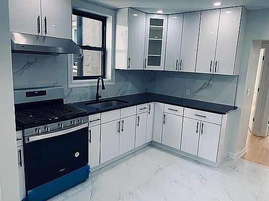 1st image of 33-08 Ditmars Blvd