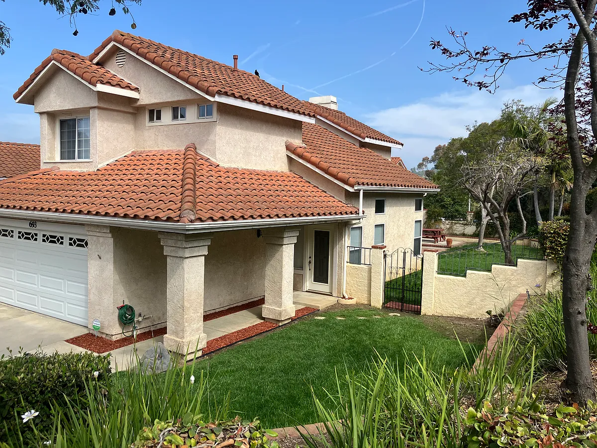 Building Photo - 693 Kickapoo Dr