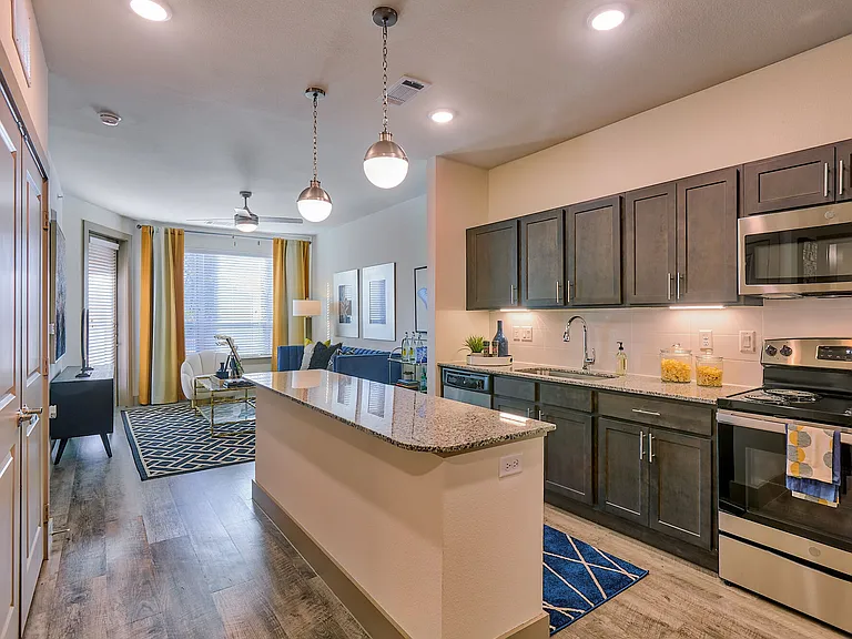 Tower Bay Lofts — Photo 23