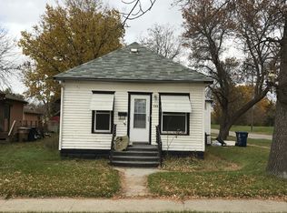 703 W Kemp Ave, Watertown, SD 57201