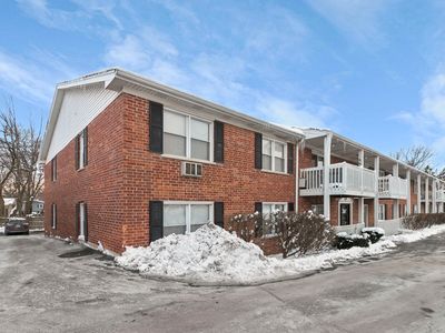 565 Maple Ave APT 8, Lisle, IL, 60532