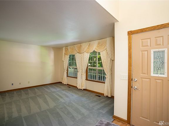 3rd image of 2722 Benton Pl