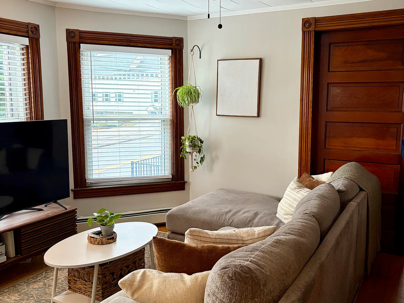 2 bed, 1035 sqft, $2,200 — Photo 4