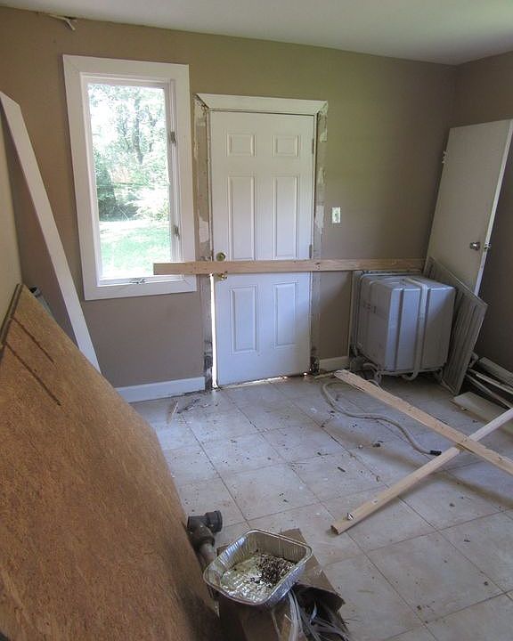 2nd image of 2519 Habersham Dr