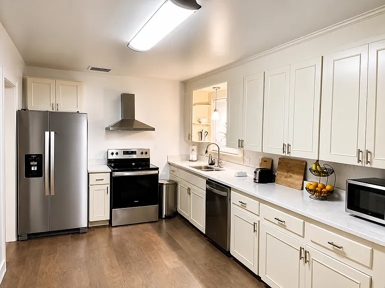 501 Sussex Dr #2 — Photo 24