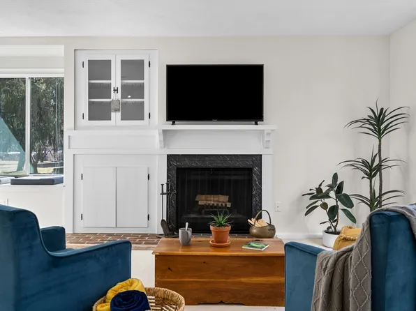 9 Concord Greene Unit 1, Concord, MA 01742