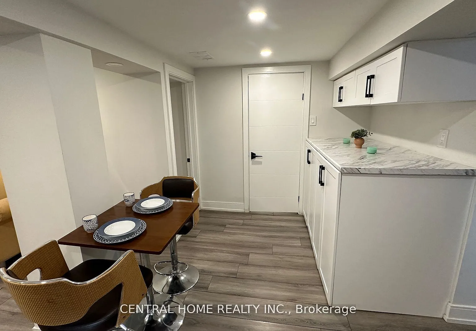 1 bed, $1,600 — Photo 3
