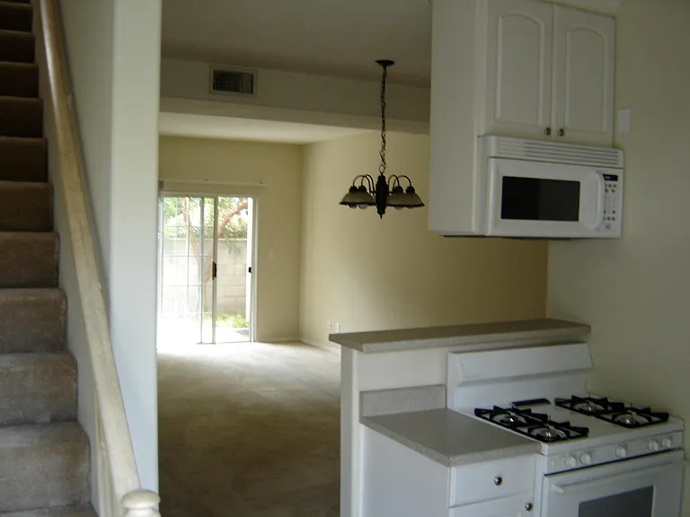 4627 Tilden Ave — Photo 12