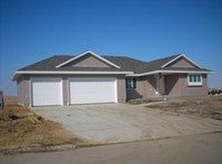519 N Pine St, Lawton, IA 51030