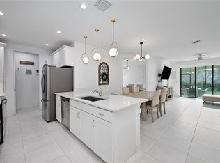 7504 Carnegie Way, Naples, FL 34119