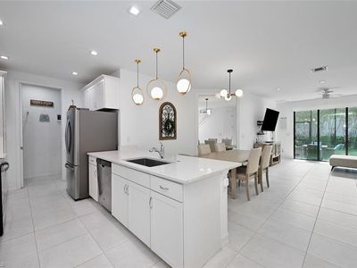 7504 Carnegie WAY, Naples, FL, 34119