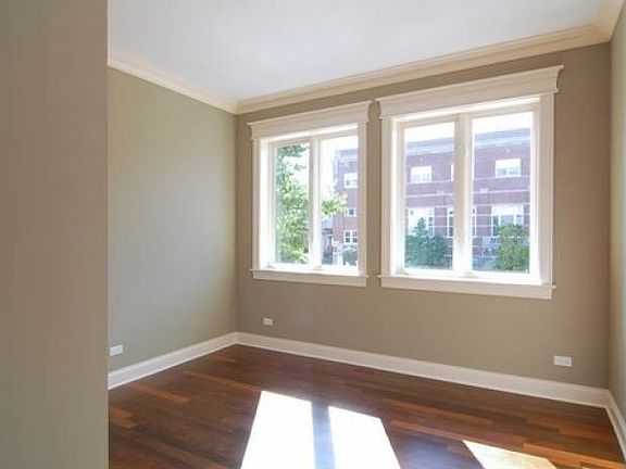 3rd image of 3307 N Sheffield Ave APT 2