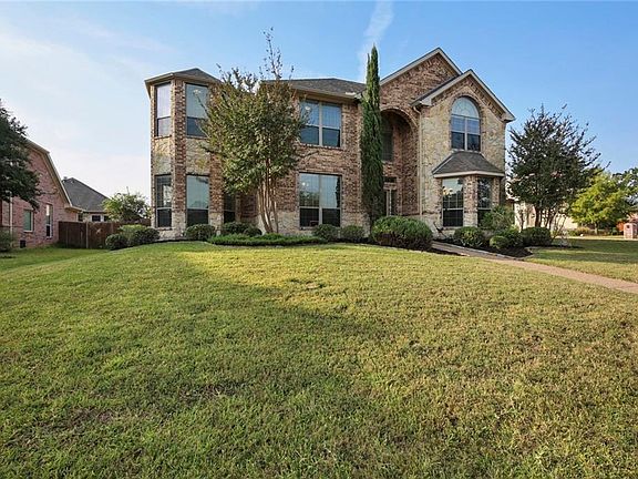 3rd image of 317 Creekwood Ct