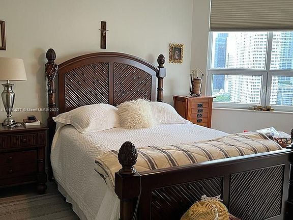 5th image of 808 Brickell Key Dr APT 2107