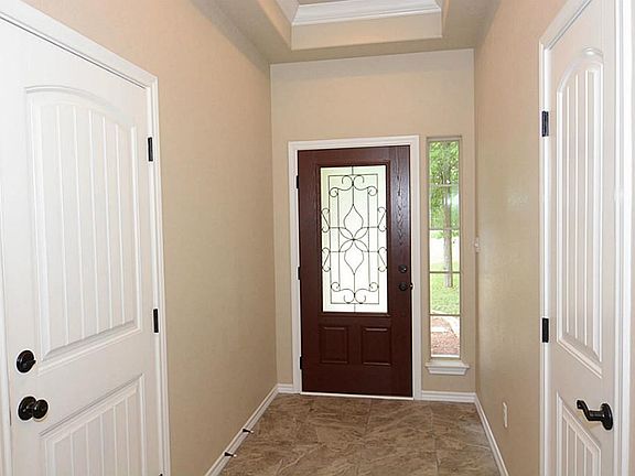 3rd image of 175 E Keanahalululu Ln