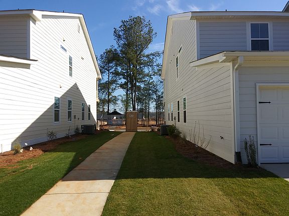 4th image of 3027 Stanhope Dr