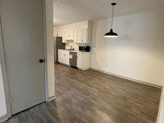 5th image of 161 Kimberly Way SW #161