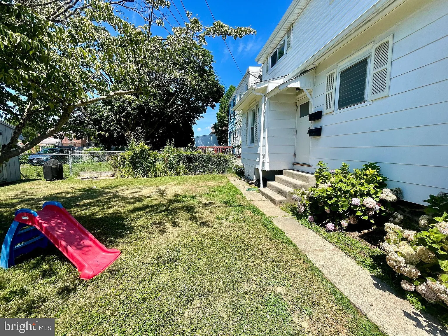 1 bed, 1.0 bath, 489 sqft, $1,200 — Photo 2