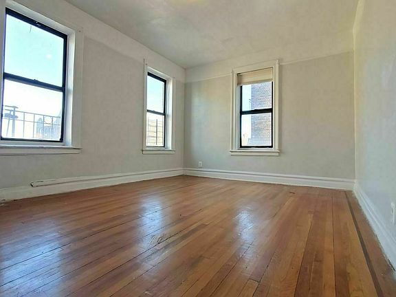 2nd image of 2121 Beekman Pl APT 5K