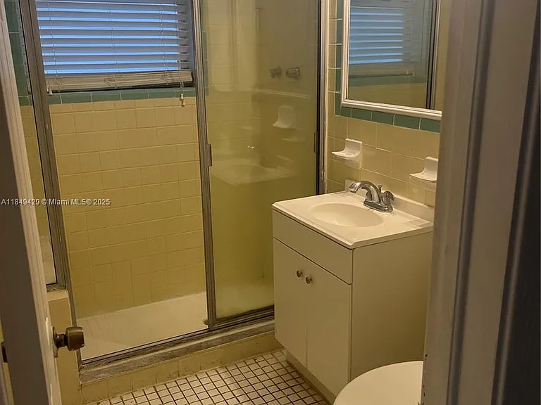 250 S Shore Dr #5 — Photo 13