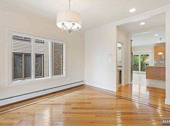 4th image of 2455 Leighton St #2455