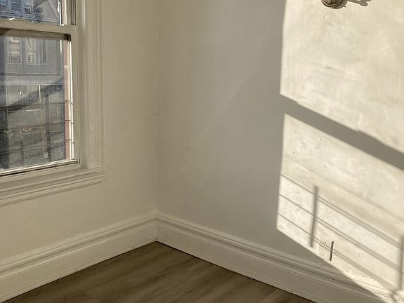 2nd image of 3124 Hull Ave