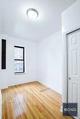 Rented by Bond New York | media 23