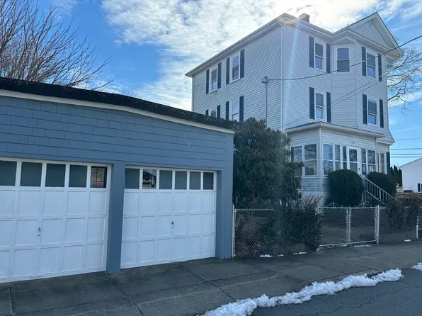 156 Bowen St, Fall River, MA 02724