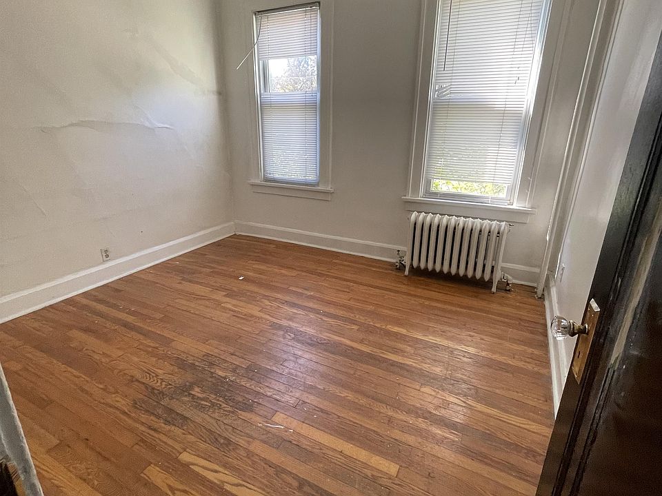 1st image of 67 S Main Ave #1